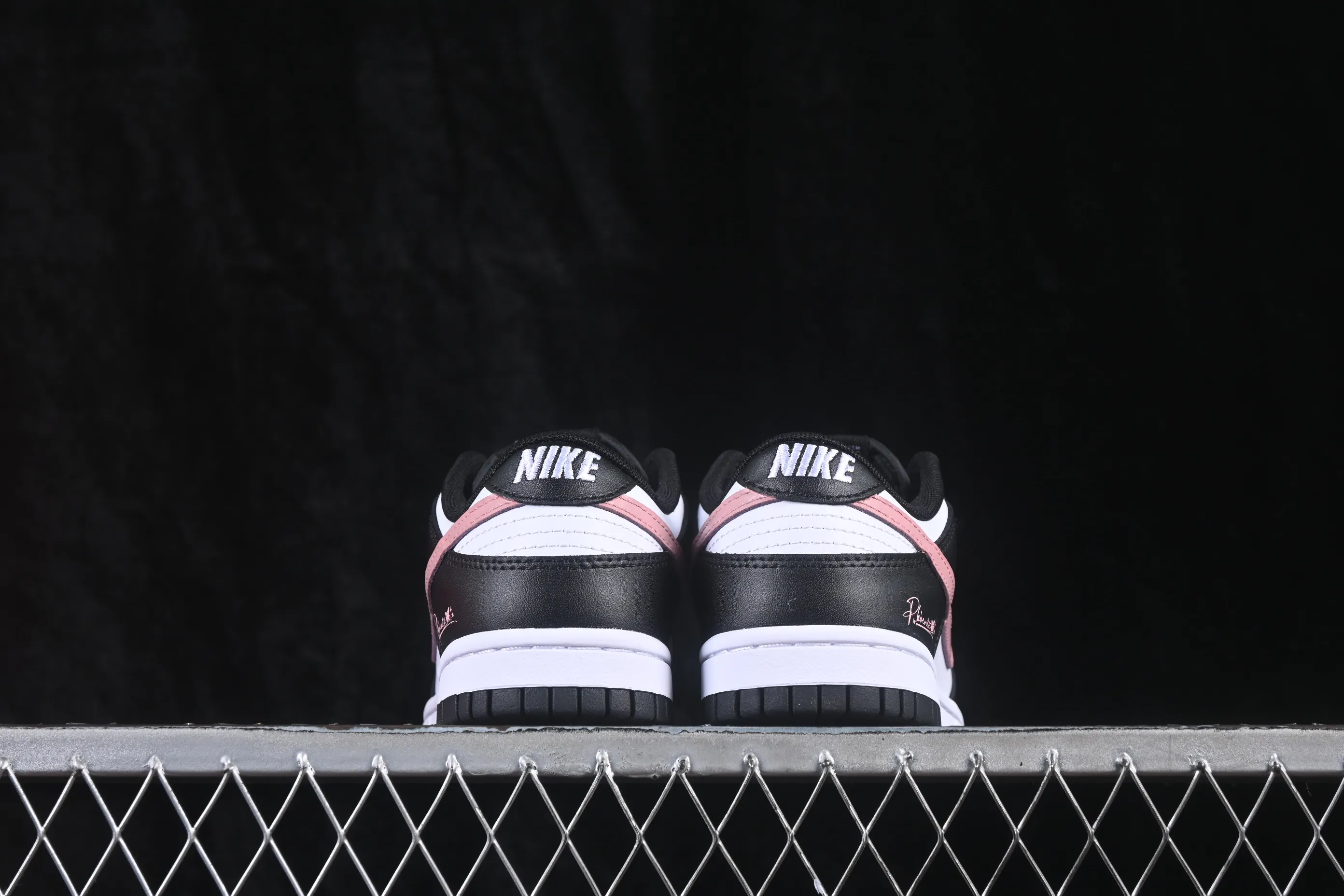 All categories Nk SB Dunk series Nk SB Dunk Low low-top sneakers Nike SB Dunk Low black pink low-top casual sneakers DD1391-100
